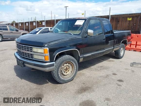 1990 Chevrolet Silverado 2500 с VIN 2GCFK29K6L1205545, выставлен на аукционе IAAI как лот 42138999 с пробегом 160 144 миль миль и . История ставок и продаж доступна на DreamBid. Изображение 2.
