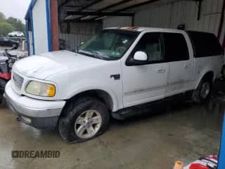 2002 Ford F-150 XLT с VIN 1FTRW08692KE20555, выставлен на аукционе Copart как лот 73571414 с пробегом 166 288 миль миль и Чистый • Clean title. История ставок и продаж доступна на DreamBid. Изображение 1.