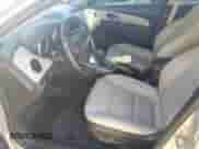 2014 Chevrolet Cruze 2LT z VIN 1G1PE5SB6E7423460, wystawiony jako Copart lot #86853305 z przebiegiem 192 898 mil mil oraz Szkoda całkowita • Salvage title. Historia ofert i sprzedaży dostępna na DreamBid. Obrazek 7.