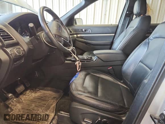 2018 Ford Explorer XLT with VIN 1FM5K8D84JGB02498, listed as a Copart auction lot 71243225 with 173,401 mi miles and Clean title. Bid and sale history available at DreamBid. Image 7.