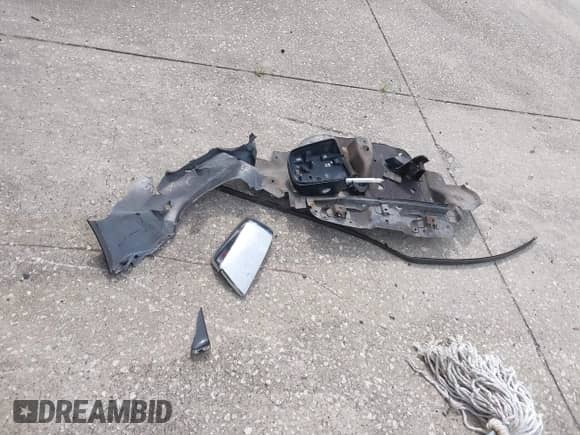 2013 Toyota Tundra Limited с VIN 5TFHW5F18DX271206, выставлен на аукционе IAAI как лот 42362300 с пробегом 266 453 миль миль и . История ставок и продаж доступна на DreamBid. Изображение 12.