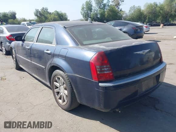 2005 Chrysler 300 C with VIN 2C3AA63H55H668311, listed as a IAAI auction lot 42572798 with 116,235 mi miles and . Bid and sale history available at DreamBid. Image 3.