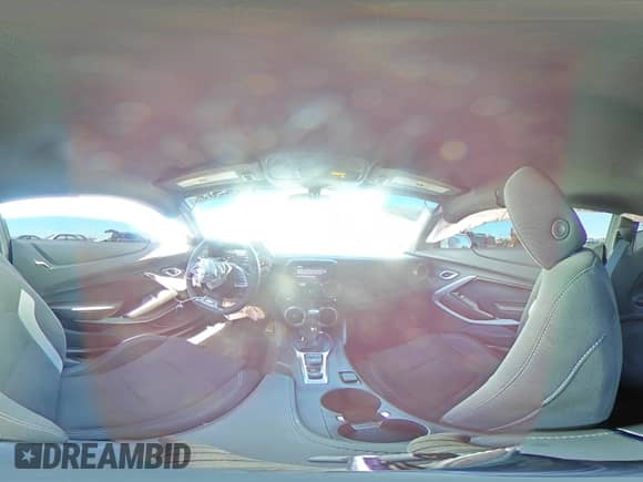 2023 Chevrolet Camaro 1SS z VIN 1G1FF1R70P0160669, wystawiony jako Copart lot #84432475 z przebiegiem 11 821 mil mil oraz Szkoda całkowita • Salvage title. Historia ofert i sprzedaży dostępna na DreamBid. Obrazek 14.