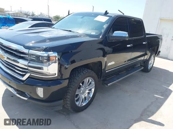 2016 Chevrolet Silverado 1500 High Country z VIN 3GCUKTEC0GG363629, wystawiony jako IAAI lot #42742870 z przebiegiem 82 715 mil mil oraz . Historia ofert i sprzedaży dostępna na DreamBid. Obrazek 2.