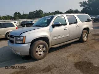 2013 Chevrolet Suburban LT с VIN 1GNSCJE08DR114657, выставлен на аукционе Copart как лот 68038715 с пробегом 178 408 миль миль и Списание • Salvage title. История ставок и продаж доступна на DreamBid. Изображение 1.