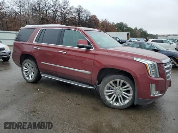 2019 Cadillac Escalade with VIN NY76920, listed as a Copart auction lot 88624235 with 59,011 mi miles and Non repairable. Bid and sale history available at DreamBid. Image 4.