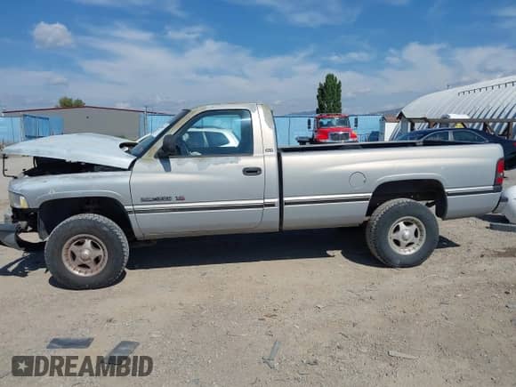 1996 Dodge 1500 with VIN 1B7HF16Z5TS561252, listed as a IAAI auction lot 42966459 with 266,398 mi miles and . Bid and sale history available at DreamBid. Image 14.