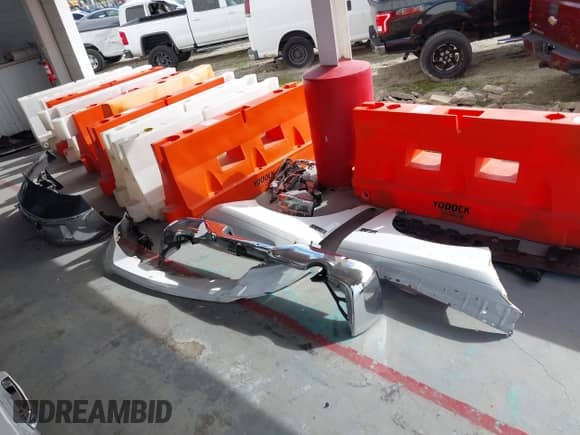 2014 Ram 1500 Big Horn z VIN 1C6RR6GTXES312751, wystawiony jako IAAI lot #43256660 z przebiegiem 163 419 mil mil oraz . Historia ofert i sprzedaży dostępna na DreamBid. Obrazek 12.