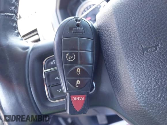 2016 Ram 1500 Big Horn z VIN 1C6RR6LG2GS394342, wystawiony jako IAAI lot #41608183 z przebiegiem 135 429 mil mil oraz . Historia ofert i sprzedaży dostępna na DreamBid. Obrazek 11.