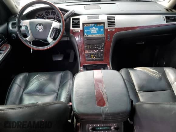 2007 Cadillac Escalade with VIN 1GYFK63887R225050, listed as a Copart auction lot 81780695 with 142,965 mi miles and Clean title. Bid and sale history available at DreamBid. Image 8.