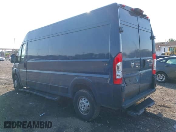 2019 Ram ProMaster Cargo z VIN 3C6TRVDG6KE517196, wystawiony jako IAAI lot #42613492 z przebiegiem 61 432 mil mil oraz . Historia ofert i sprzedaży dostępna na DreamBid. Obrazek 3.