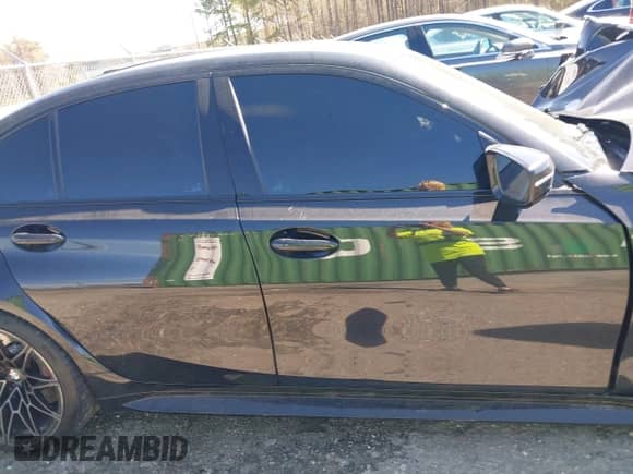 2024 BMW M3 Competition xDrive with VIN WBS43AY04RFT17592, listed as a IAAI auction lot 41868040 with Not provided miles and . Bid and sale history available at DreamBid. Image 13.