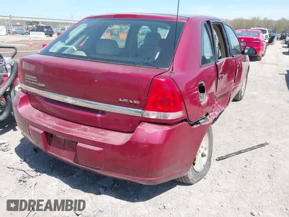 2004 Chevrolet Malibu Maxx LS z VIN 1G1ZT64824F176710, wystawiony jako IAAI lot #42122786 z przebiegiem 150 837 mil mil oraz . Historia ofert i sprzedaży dostępna na DreamBid. Obrazek 4.