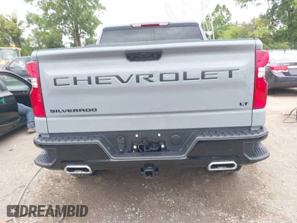 2024 Chevrolet Silverado 1500 LT Trail Boss z VIN 3GCUDFED0RG262534, wystawiony jako IAAI lot #43041798 z przebiegiem 13 436 mil mil oraz . Historia ofert i sprzedaży dostępna na DreamBid. Obrazek 16.