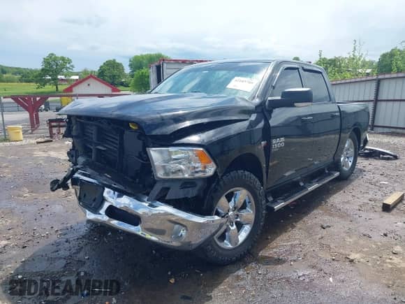2019 Ram 1500 Big Horn z VIN 1C6RR7LT3KS641539, wystawiony jako IAAI lot #42103708 z przebiegiem 33 706 mil mil oraz . Historia ofert i sprzedaży dostępna na DreamBid. Obrazek 18.