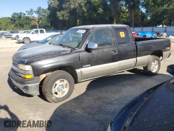 2000 Chevrolet Silverado 1500 LS with VIN 2GCEK19T3Y1355621, listed as a Copart auction lot 69316155 with 213,539 mi miles and Clean title. Bid and sale history available at DreamBid. Image 1.