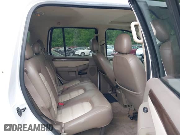 2004 Ford Explorer Eddie Bauer with VIN 1FMZU74W14UB94731, listed as a IAAI auction lot 42165210 with 217,033 mi miles and . Bid and sale history available at DreamBid. Image 8.
