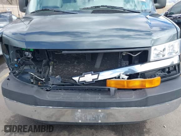 2003 Chevrolet Express с VIN 1GNFH15T331163307, выставлен на аукционе IAAI как лот 41788527 с пробегом 146 843 миль миль и . История ставок и продаж доступна на DreamBid. Изображение 6.