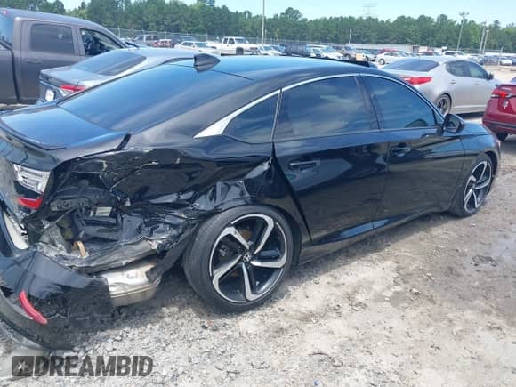 2021 Honda Accord Sport z VIN 1HGCV2F31MA028547, wystawiony jako IAAI lot #42557461 z przebiegiem 72 445 mil mil oraz . Historia ofert i sprzedaży dostępna na DreamBid. Obrazek 4.