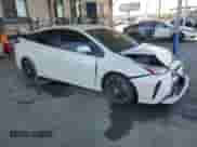 2019 Toyota Prius L Eco с VIN JTDKARFUXK3101195, выставлен на аукционе Copart как лот 82488755 с пробегом 37 486 миль миль и Списание • Salvage title. История ставок и продаж доступна на DreamBid. Изображение 4.