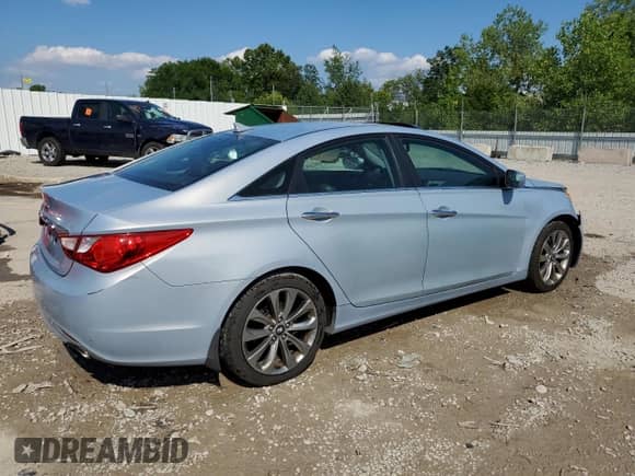 2013 Hyundai Sonata SE z VIN 5NPEC4ACXDH634227, wystawiony jako Copart lot #65918335 z przebiegiem 218 488 mil mil oraz Szkoda całkowita • Salvage title. Historia ofert i sprzedaży dostępna na DreamBid. Obrazek 3.
