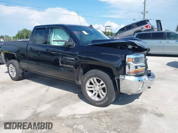 2017 Chevrolet Silverado 1500 LT z VIN 1GCVKRECXHZ401134, wystawiony jako IAAI lot #42974829 z przebiegiem 107 239 mil mil oraz . Historia ofert i sprzedaży dostępna na DreamBid. Obrazek 1.