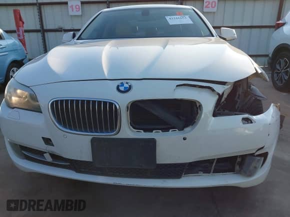 2011 BMW 5 Series 528i z VIN WBAFR1C57BC750488, wystawiony jako IAAI lot #43341653 z przebiegiem 169 868 mil mil oraz . Historia ofert i sprzedaży dostępna na DreamBid. Obrazek 6.