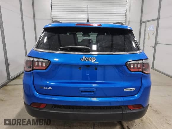 2023 Jeep Compass Latitude Lux with VIN 3C4NJDFN2PT505113, listed as a Copart auction lot 81676415 with 35,021 mi miles and Clean title. Bid and sale history available at DreamBid. Image 6.