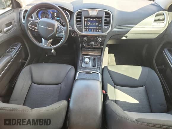 2018 Chrysler 300 Touring with VIN 2C3CCAAG7JH283424, listed as a Copart auction lot 84813395 with 169,309 mi miles and Salvage title. Bid and sale history available at DreamBid. Image 8.