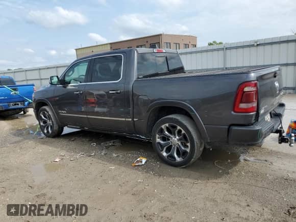 2020 Ram 1500 Limited z VIN 1C6SRFHM7LN367338, wystawiony jako Copart lot #68367545 z przebiegiem 88 006 mil mil oraz Szkoda całkowita • Salvage title. Historia ofert i sprzedaży dostępna na DreamBid. Obrazek 2.
