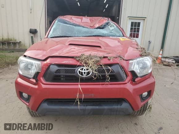 2015 Toyota Tacoma z VIN 3TMLU4EN7FM195355, wystawiony jako Copart lot #84581465 z przebiegiem Nie podano mil oraz Szkoda całkowita • Salvage title. Historia ofert i sprzedaży dostępna na DreamBid. Obrazek 5.