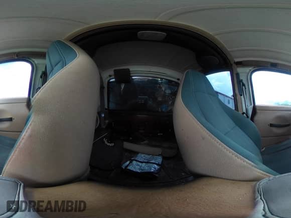 2001 Jeep Wrangler Sahara z VIN 1J4FA59S01P354841, wystawiony jako IAAI lot #42160712 z przebiegiem 170 787 mil mil oraz . Historia ofert i sprzedaży dostępna na DreamBid. Obrazek 17.