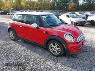 2013 MINI Hardtop с VIN WMWSU3C50DT690047, выставлен на аукционе IAAI как лот 43477533 с пробегом 93 857 миль миль и . История ставок и продаж доступна на DreamBid. Изображение 1.