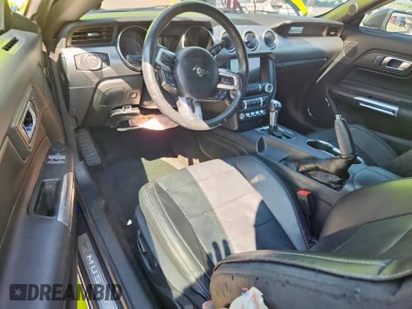 2018 Ford Mustang EcoBoost с VIN 1FA6P8TH7J5122385, выставлен на аукционе Copart как лот 80336145 с пробегом 51 724 миль миль и Списание • Salvage title. История ставок и продаж доступна на DreamBid. Изображение 8.