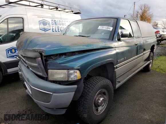 1997 Dodge 2500 с VIN 3B7KF23W6VM532070, выставлен на аукционе Copart как лот 77911304 с пробегом 213 213 миль миль и Списание • Salvage title. История ставок и продаж доступна на DreamBid. Изображение 1.
