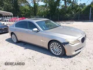 2009 BMW 7 Series 750Li with VIN WBAKB83509CY60997, listed as a IAAI auction lot 43182555 with 138,382 mi miles and . Bid and sale history available at DreamBid. Image 1.