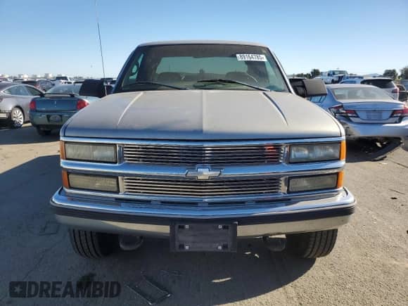 1998 Chevrolet Silverado 2500 с VIN 1GCGK29R8WE256016, выставлен на аукционе Copart как лот 89164785 с пробегом 191 040 миль миль и Чистый • Clean title. История ставок и продаж доступна на DreamBid. Изображение 5.