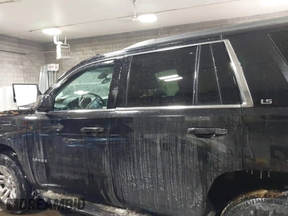 2015 Chevrolet Tahoe LS с VIN 1GNSKAKC6FR719104, выставлен на аукционе IAAI как лот 41618944 с пробегом 147 876 миль миль и . История ставок и продаж доступна на DreamBid. Изображение 14.