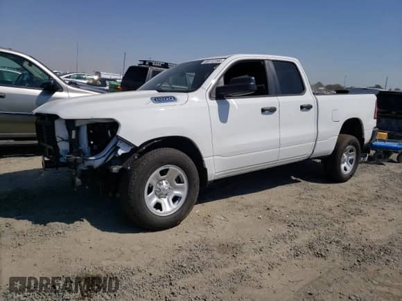 2024 Ram 1500 Tradesman z VIN 1C6SRECG3RN194874, wystawiony jako Copart lot #69112194 z przebiegiem 6 304 mil mil oraz Szkoda całkowita • Salvage title. Historia ofert i sprzedaży dostępna na DreamBid. Obrazek 1.