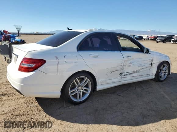 2014 Mercedes-Benz C 250 Sport with VIN WDDGF4HB6EA952812, listed as a Copart auction lot 87303155 with 159,094 mi miles and Salvage title. Bid and sale history available at DreamBid. Image 3.