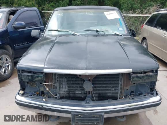 1992 GMC Sierra 1500 with VIN 2GTGC29K8N1544232, listed as a IAAI auction lot 42473111 with 274,698 mi miles and . Bid and sale history available at DreamBid. Image 5.