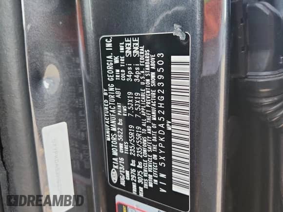 2017 Kia Sorento SXL z VIN 5XYPKDA52HG239503, wystawiony jako Copart lot #68789365 z przebiegiem 126 821 mil mil oraz Czysty tytuł • Clean title. Historia ofert i sprzedaży dostępna na DreamBid. Obrazek 13.