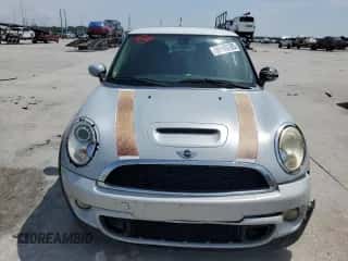 2011 MINI Hardtop S with VIN WMWSV3C53BTY25192, listed as a Copart auction lot 59100785 with Not provided miles and Salvage title. Bid and sale history available at DreamBid. Image 5.
