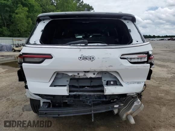 2024 Jeep Grand Cherokee Limited with VIN 1C4RJJBG9R8510477, listed as a Copart auction lot 61233745 with 45,223 mi miles and Salvage title. Bid and sale history available at DreamBid. Image 6.