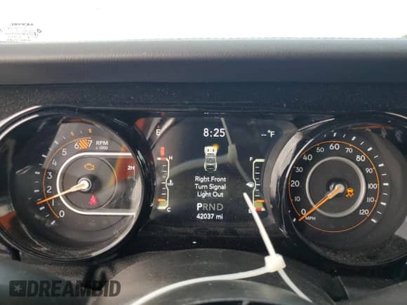 2021 Jeep Wrangler Unlimited Sahara High Altitude with VIN 1C4HJXEN5MW733905, listed as a Copart auction lot 67919035 with 42,037 mi miles and Salvage title. Bid and sale history available at DreamBid. Image 9.