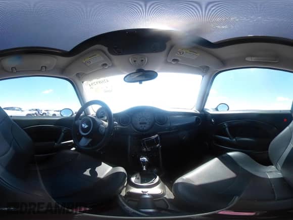 2005 MINI Hardtop с VIN WMWRC33455TJ66516, выставлен на аукционе IAAI как лот 42689294 с пробегом 224 262 миль миль и . История ставок и продаж доступна на DreamBid. Изображение 19.