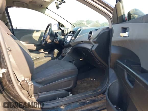 2016 Chevrolet Sonic LT с VIN 1G1JC6SH5G4117845, выставлен на аукционе IAAI как лот 42680419 с пробегом 108 818 миль миль и . История ставок и продаж доступна на DreamBid. Изображение 5.