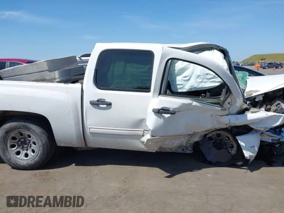 2011 Chevrolet Silverado 1500 LT с VIN 3GCPCSEA5BG111807, выставлен на аукционе IAAI как лот 42098757 с пробегом Не указан миль и . История ставок и продаж доступна на DreamBid. Изображение 12.