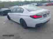 2023 BMW 5 Series 540i xDrive z VIN WBA73BJ07PWX98985, wystawiony jako IAAI lot #42065375 z przebiegiem 56 751 mil mil oraz . Historia ofert i sprzedaży dostępna na DreamBid. Obrazek 3.