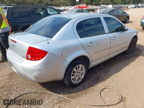 2010 Chevrolet Cobalt 1LT с VIN 1G1AD5F51A7218779, выставлен на аукционе IAAI как лот 43487695 с пробегом 234 662 миль миль и . История ставок и продаж доступна на DreamBid. Изображение 4.